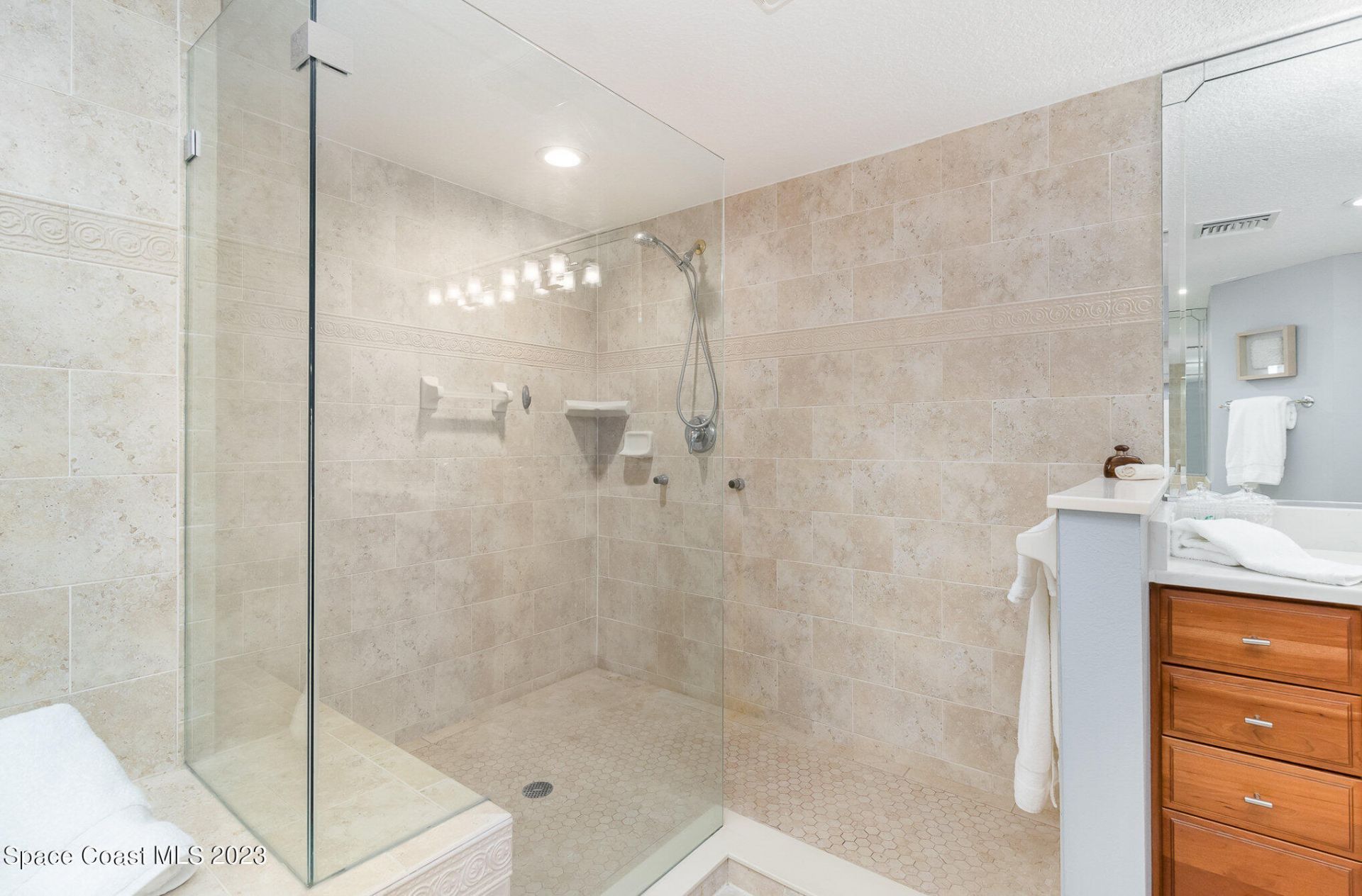 15 N Indian River Drive, Unit 605, Cocoa, FL 32922 Photo
