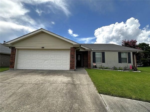 112 WINDWARD PASSAGE Street, Slidell, LA 70458