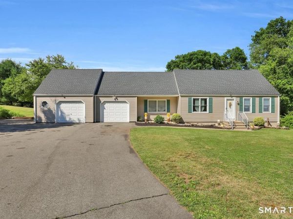 28 McNabola, Wallingford, CT 06492