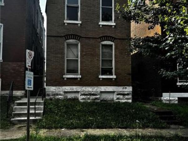 5210 S Compton Avenue, St Louis, MO 63111