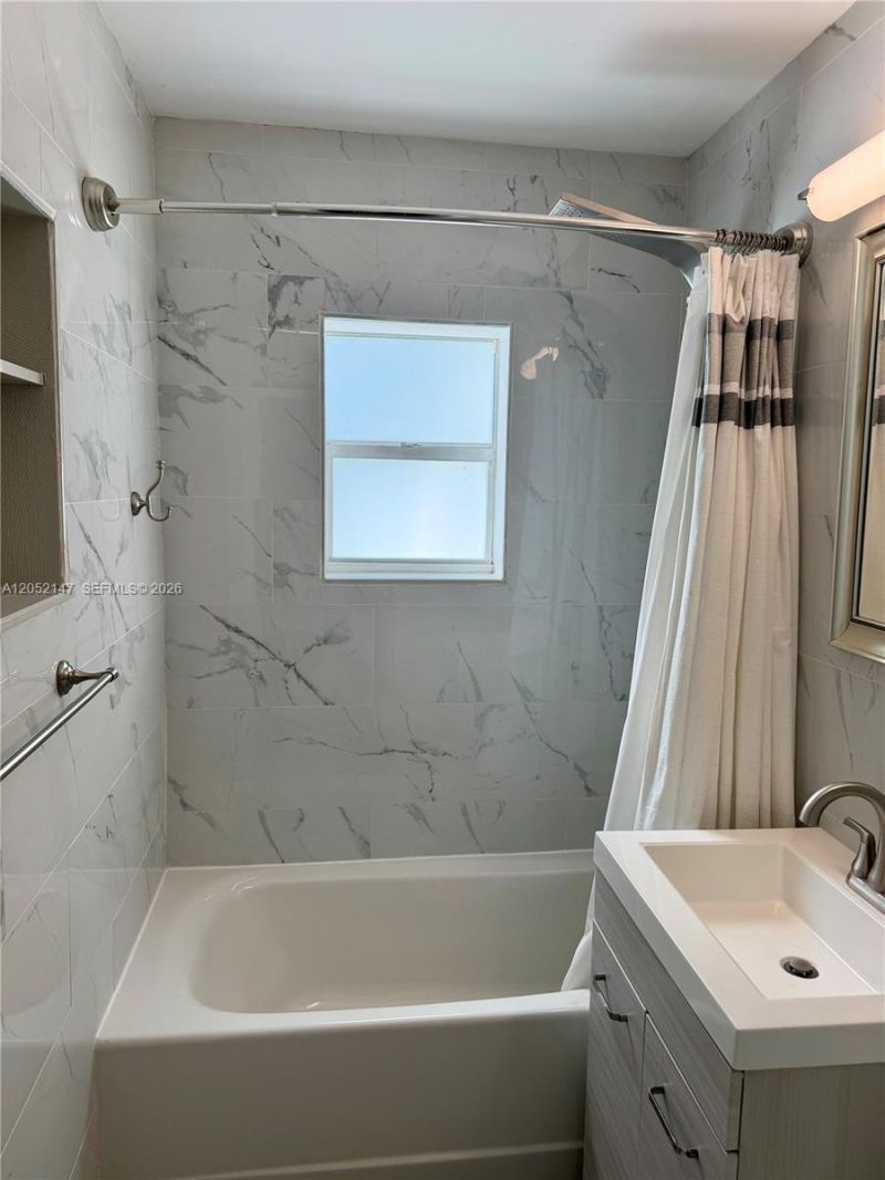 1330 Marseille Dr, Unit N/A, Miami Beach, FL 33141 Photo