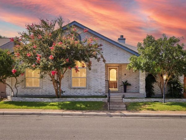 6119 CRESCENT FLS, Windcrest, TX 78239