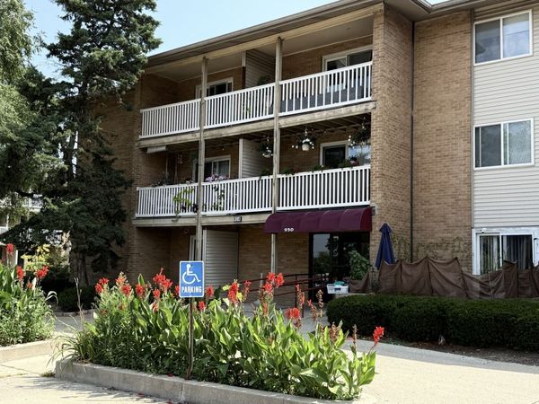 930 Beau Drive, Unit 312, Des Plaines, IL 60016