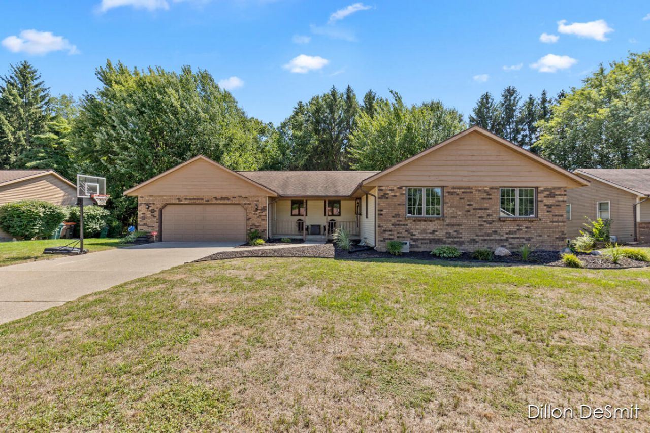 4742 Wellington Street, Hudsonville, MI 49426 Main Photo