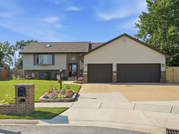 6512 Ravenwood Avenue, Portage, IN 46368