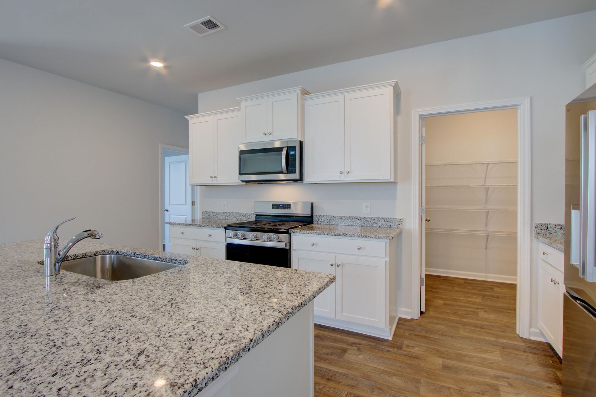 113 Hillsford Lane Photo 9