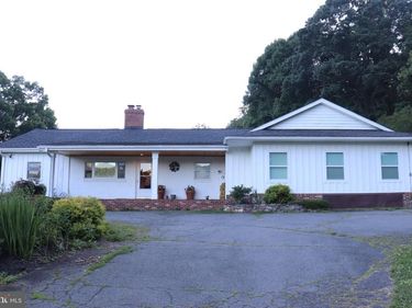 35065 CHARLES TOWN , PURCELLVILLE, VA 20132