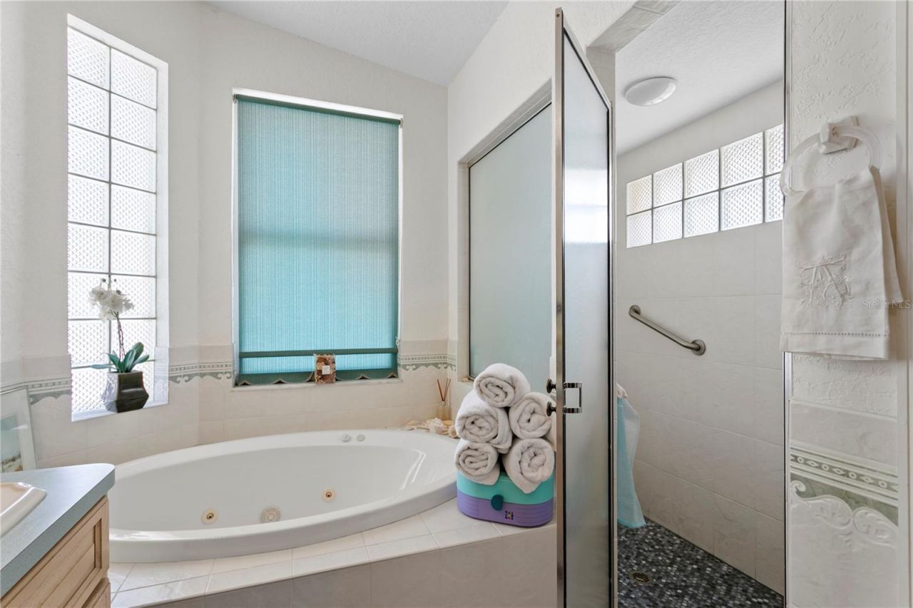 115 Aleta Drive, Belleair Beach, FL 33786 Photo
