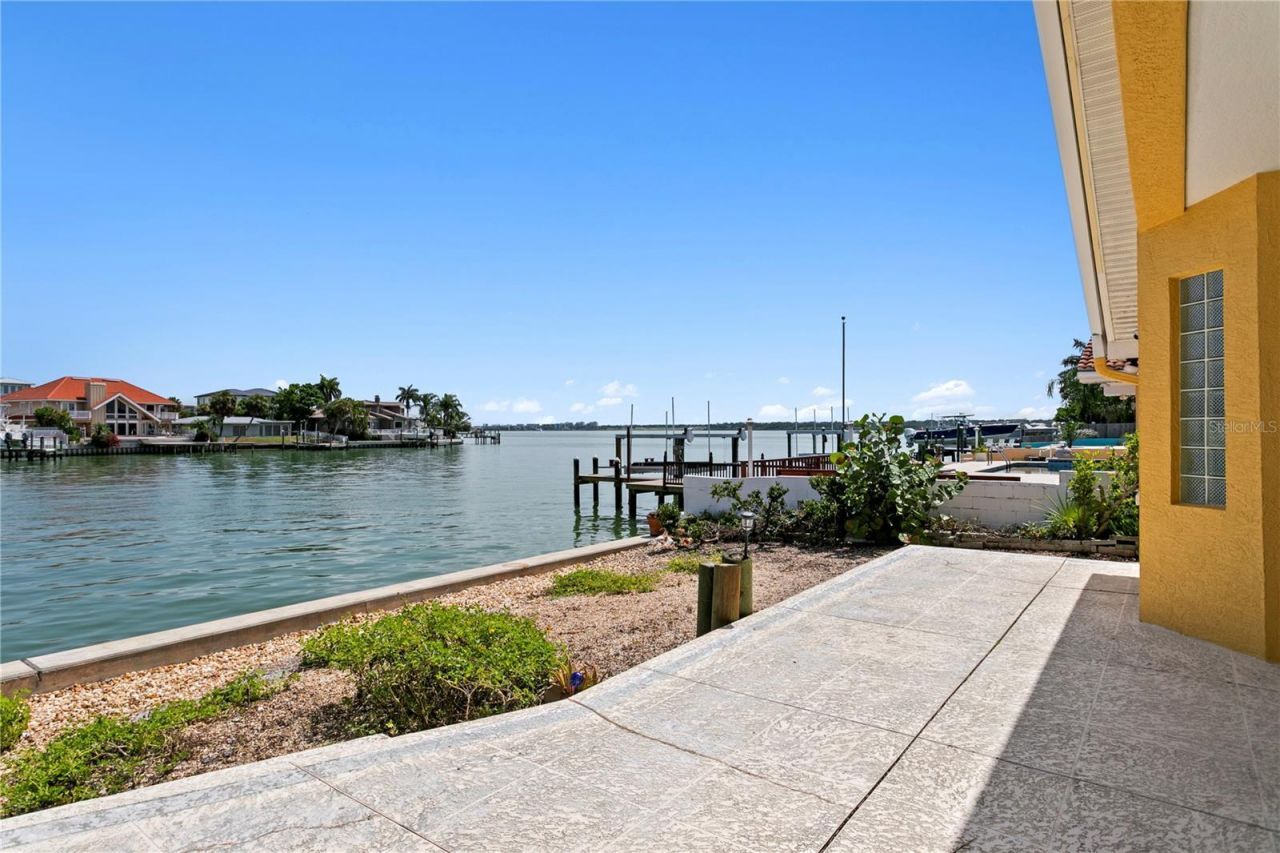 115 Aleta Drive, Belleair Beach, FL 33786 Photo