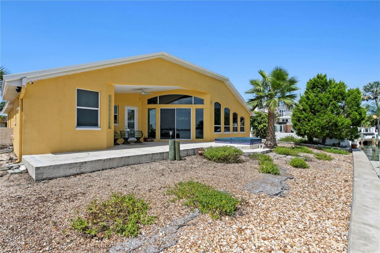 115 Aleta Drive, Belleair Beach, FL 33786 Photo