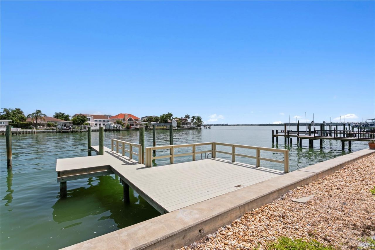 115 Aleta Drive, Belleair Beach, FL 33786 Photo