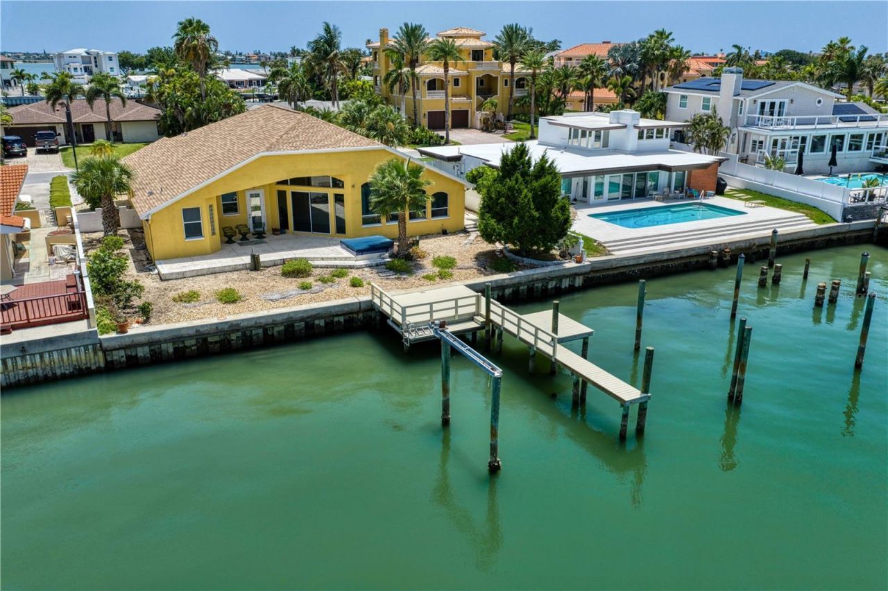 115 Aleta Drive, Belleair Beach, FL 33786 Photo