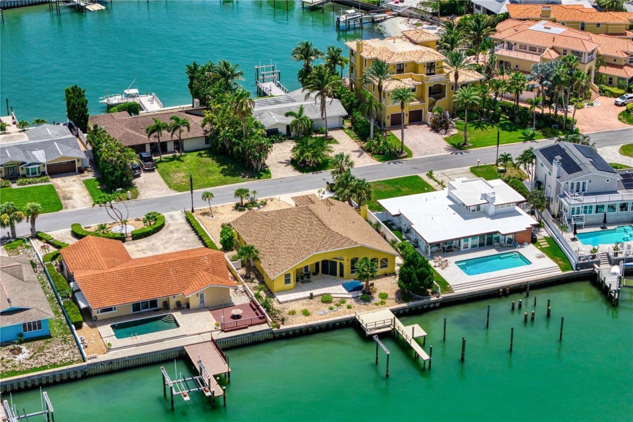 115 Aleta Drive, Belleair Beach, FL 33786 Photo
