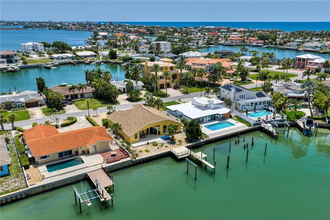 115 Aleta Drive, Belleair Beach, FL 33786 Photo