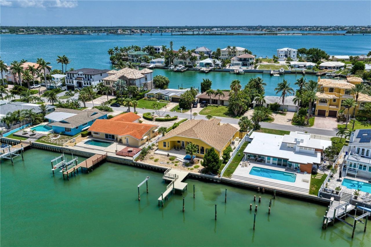 115 Aleta Drive, Belleair Beach, FL 33786 Photo