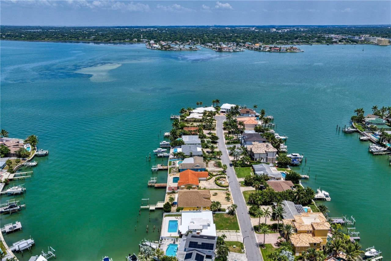 115 Aleta Drive, Belleair Beach, FL 33786 Photo
