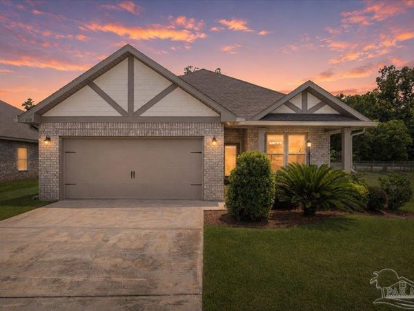 6510 Covington Cir, Pensacola, FL 32526