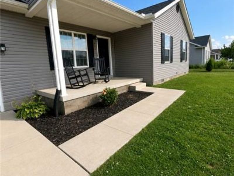 764 Oakdale Drive, Jamestown, OH 45335 Photo 3