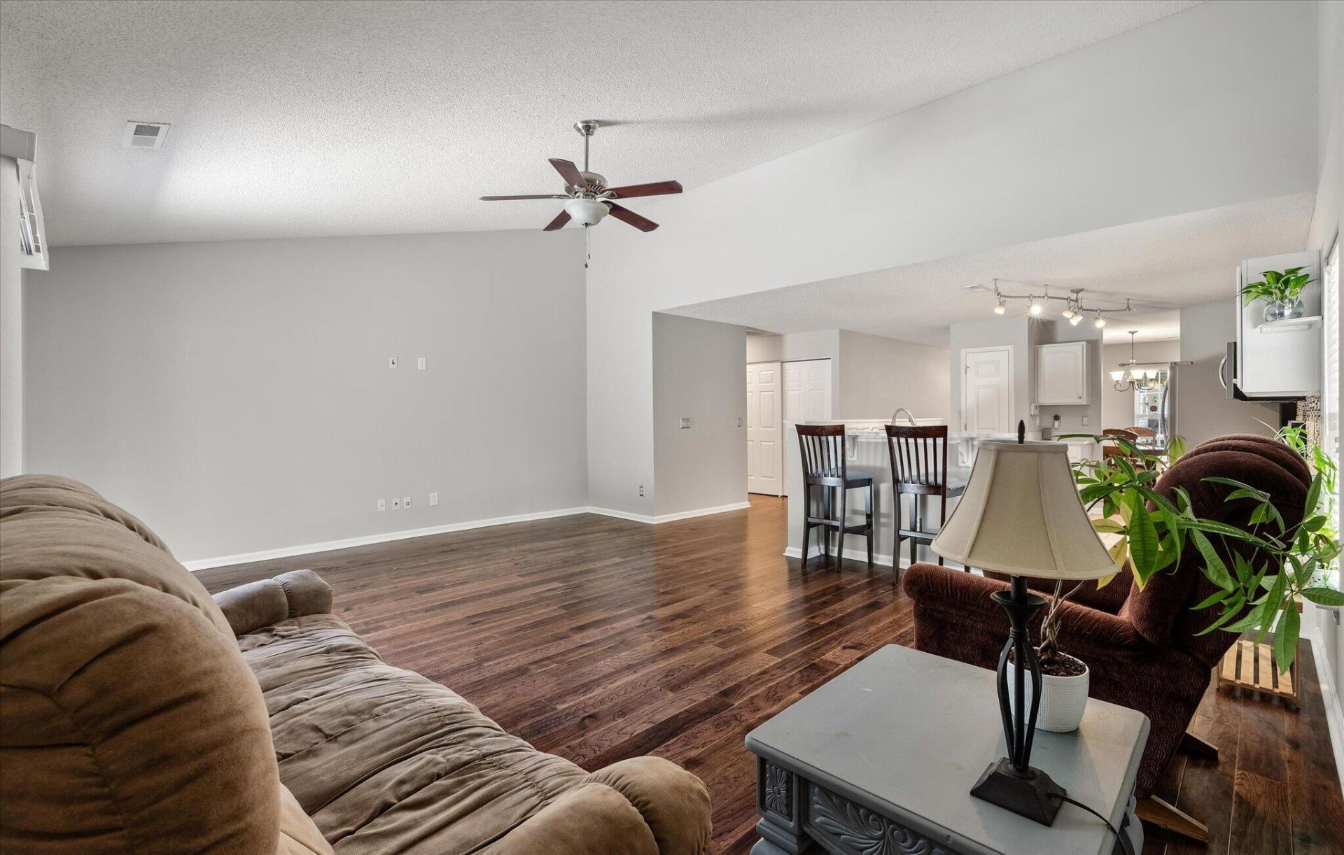 5142 Torrey Lane Photo 10