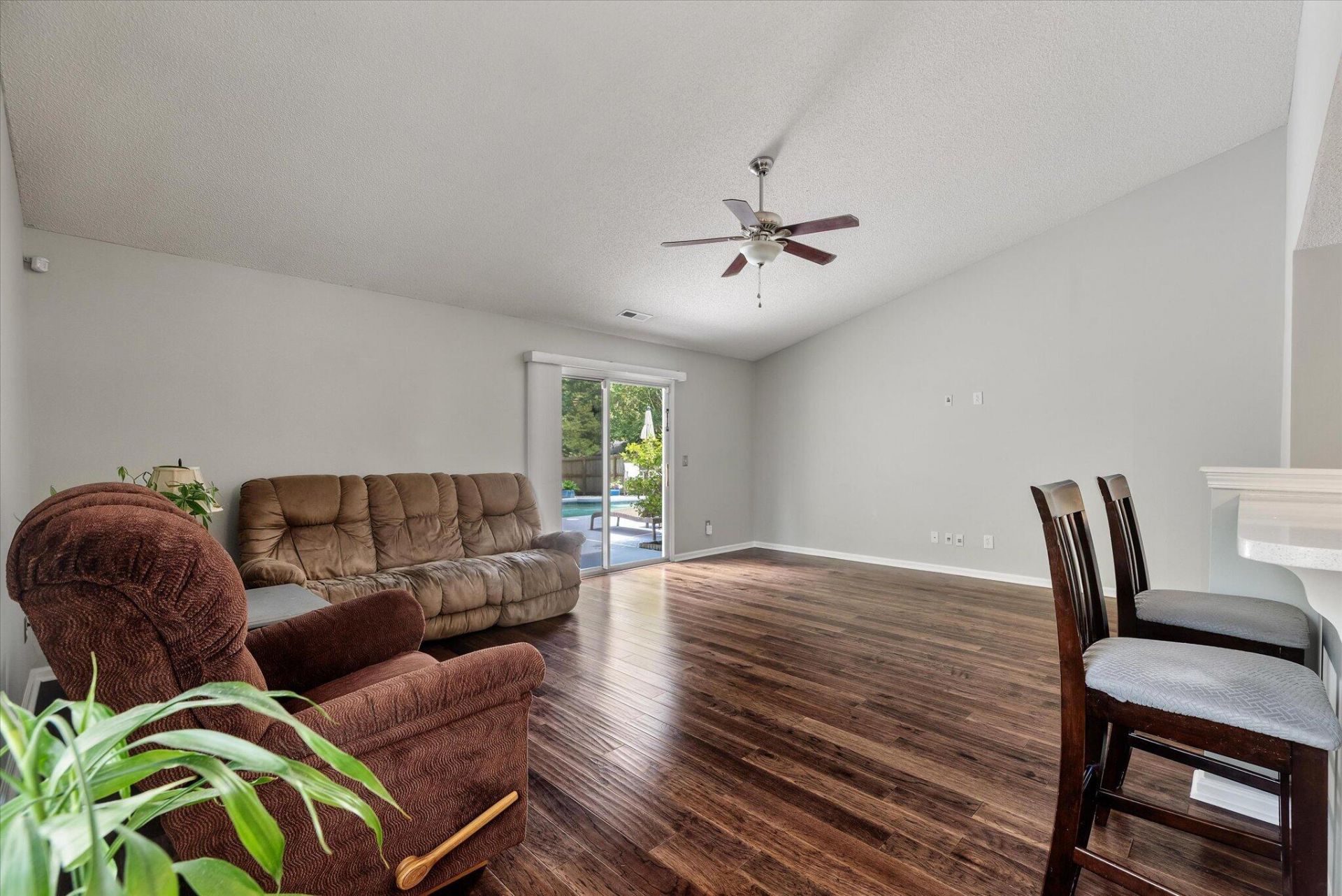 5142 Torrey Lane Photo 13