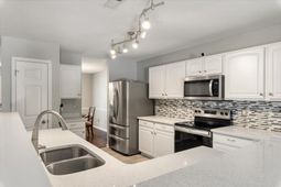 5142 Torrey Lane photo 4