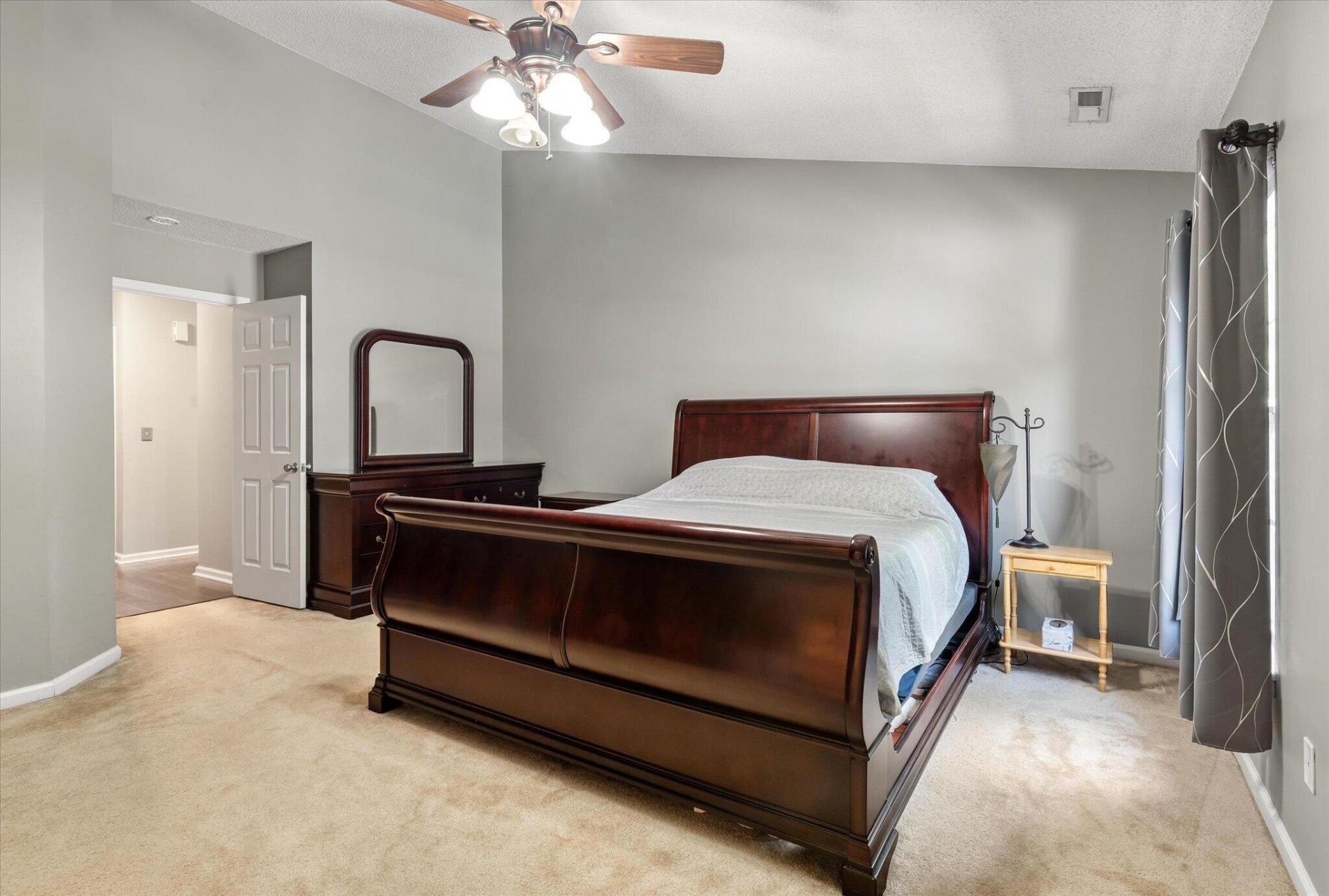 5142 Torrey Lane Photo 4