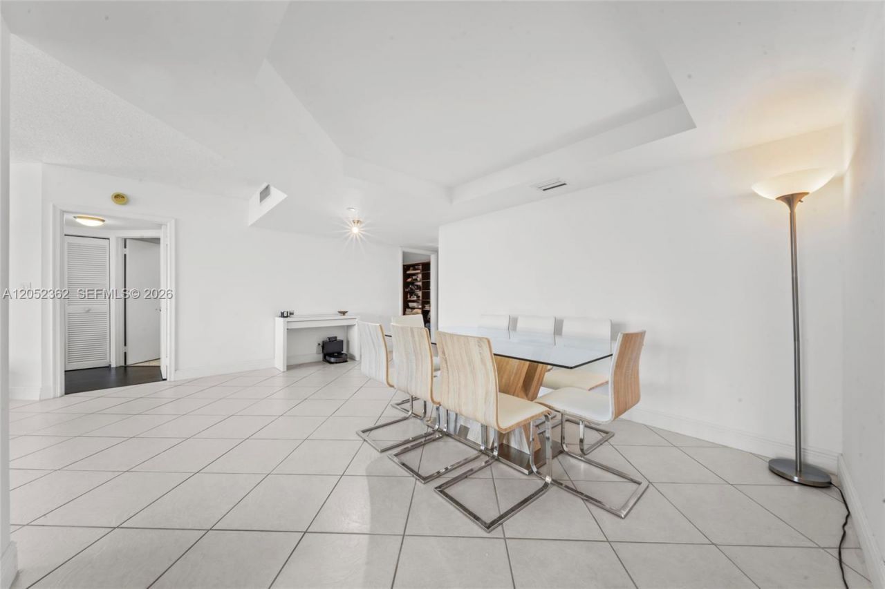 3598 Yacht Club Dr , Unit 601+DEN, Aventura, FL 33180 Photo