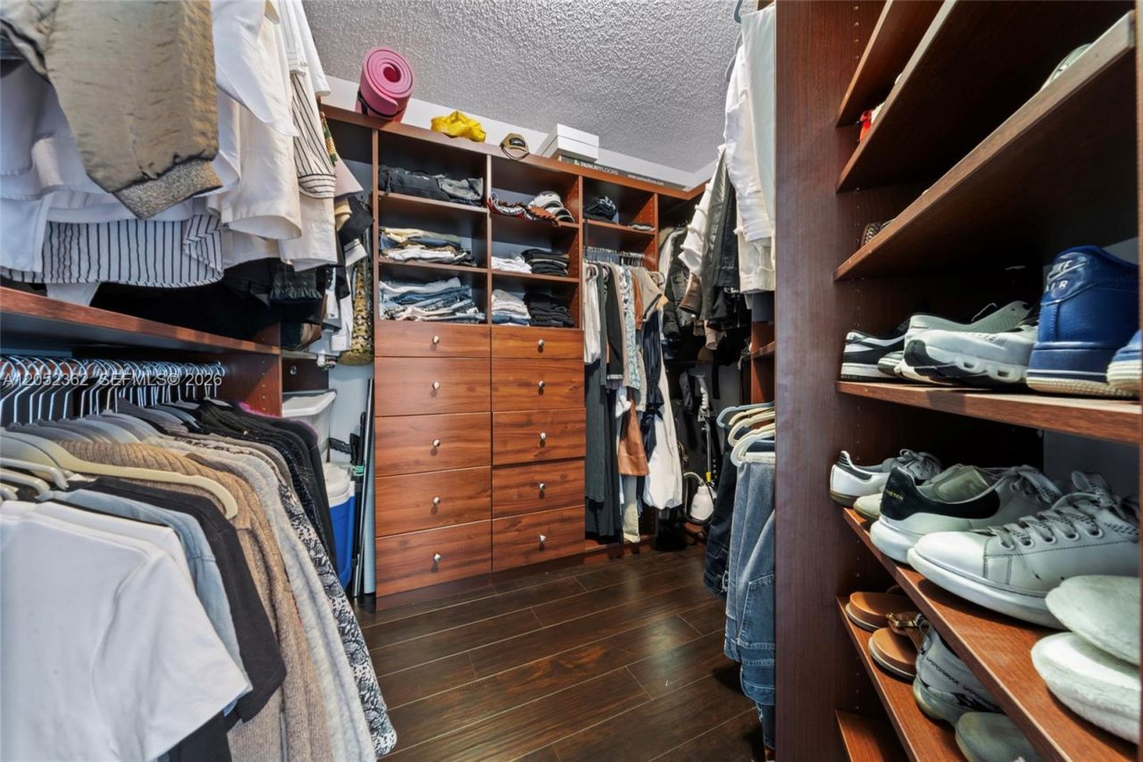 3598 Yacht Club Dr , Unit 601+DEN, Aventura, FL 33180 Photo