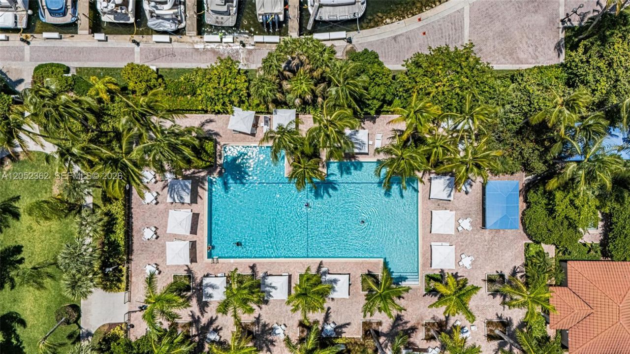 3598 Yacht Club Dr , Unit 601+DEN, Aventura, FL 33180 Photo