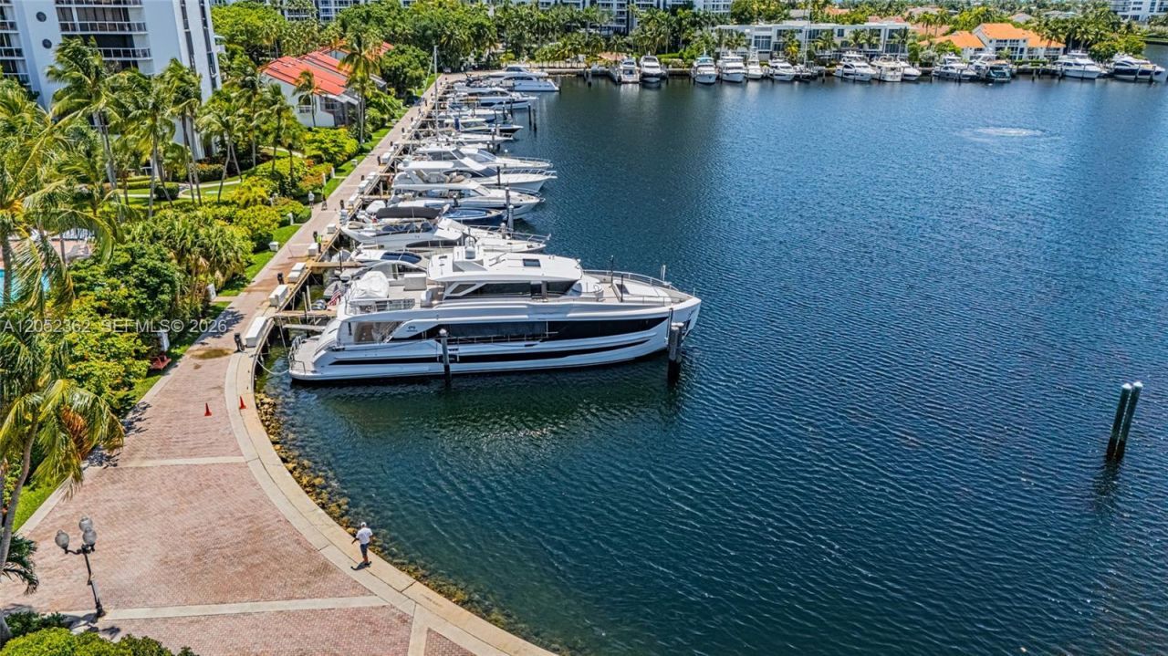 3598 Yacht Club Dr , Unit 601+DEN, Aventura, FL 33180 Photo