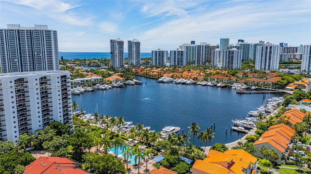 3598 Yacht Club Dr , Unit 601+DEN, Aventura, FL 33180 Photo