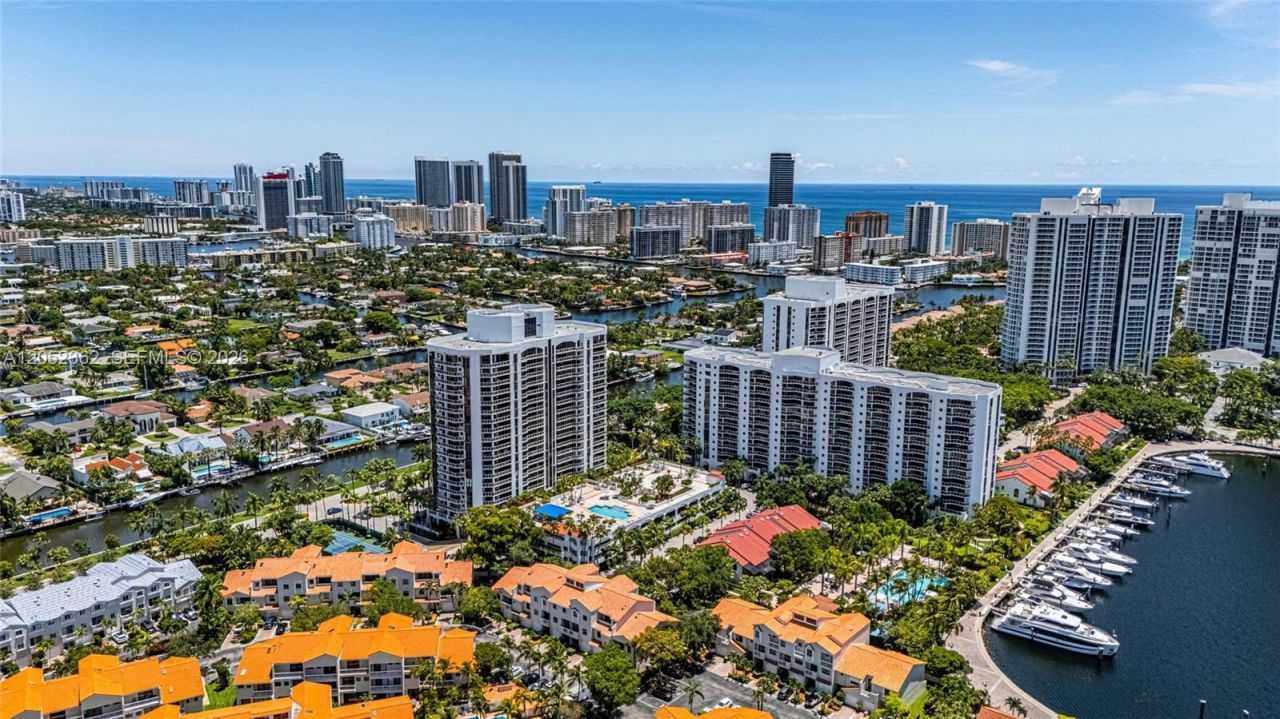3598 Yacht Club Dr , Unit 601+DEN, Aventura, FL 33180 Photo