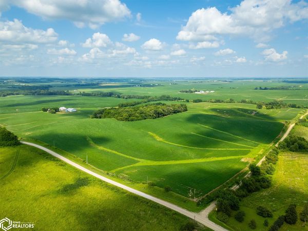 Kent Church Road, Brooklyn, IA 52215