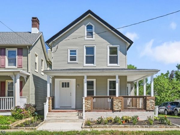 293 1St St, Keyport, NJ 07735