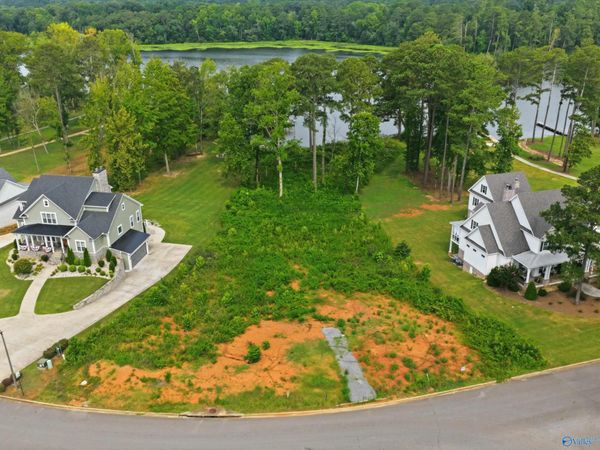 629 Goose Pond Island Drive, Scottsboro, AL 35769