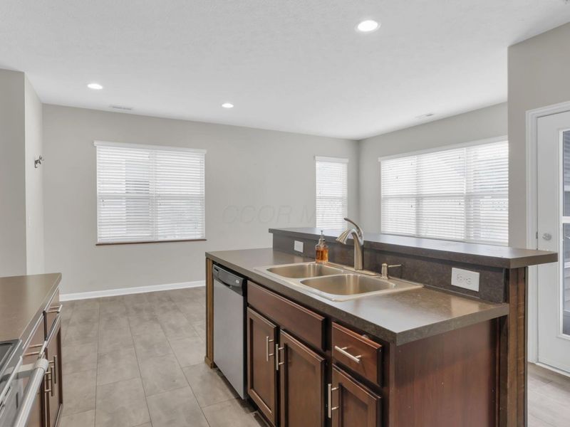 7863 Ashenden Drive, Blacklick, OH 43004 Photo 22