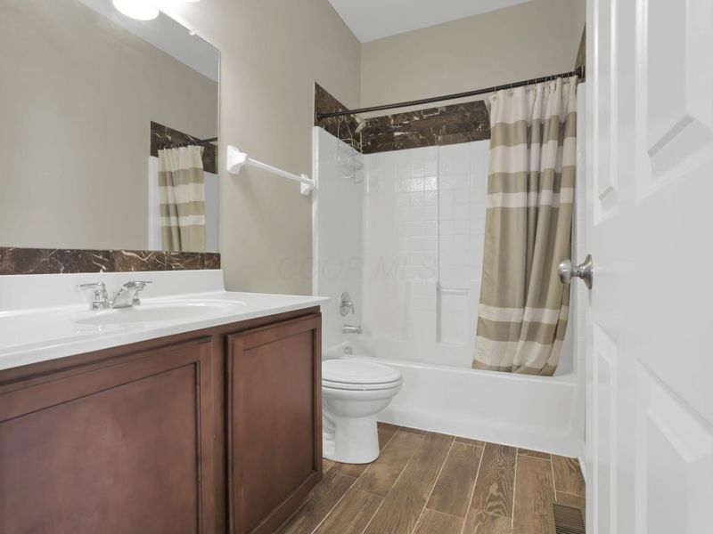 7863 Ashenden Drive, Blacklick, OH 43004 Photo 41