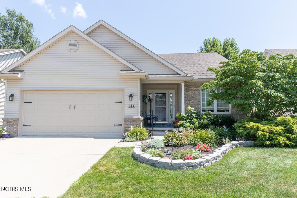624 Meadowchase Lane, Toledo, OH 43615 Main Photo