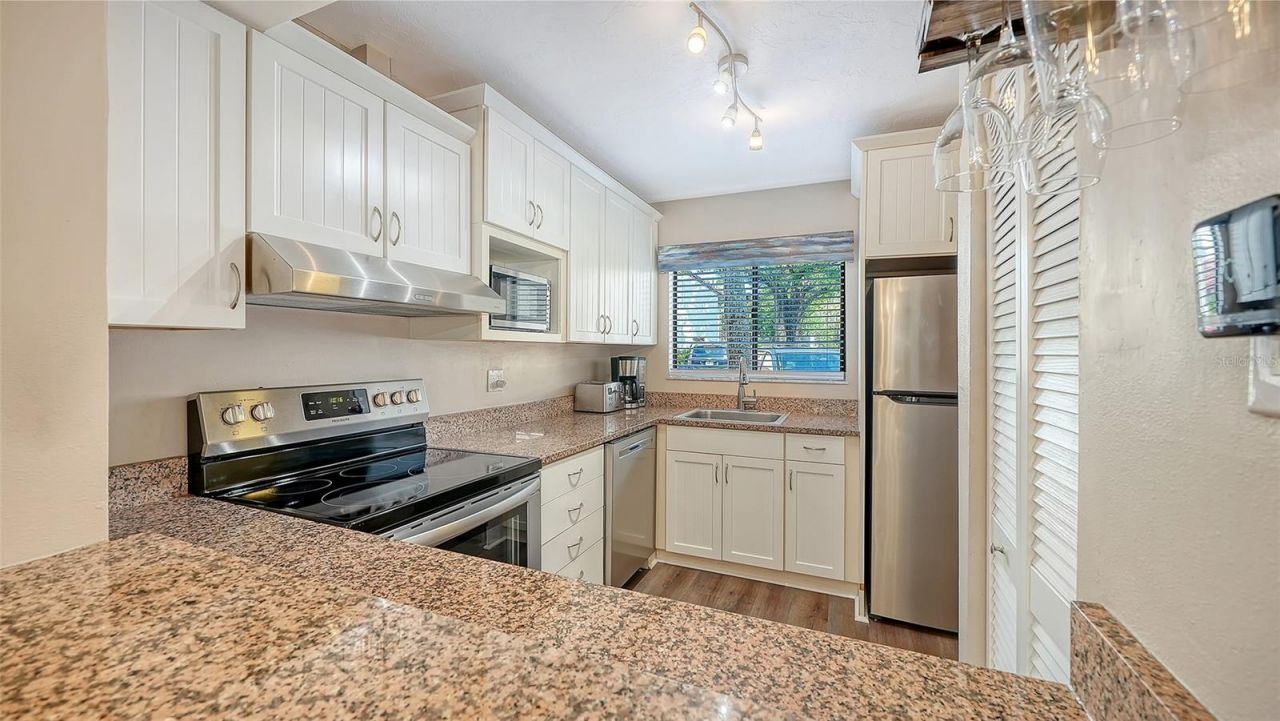 1646 Stickney Point Road, Unit 101, Sarasota, FL 34231 Photo