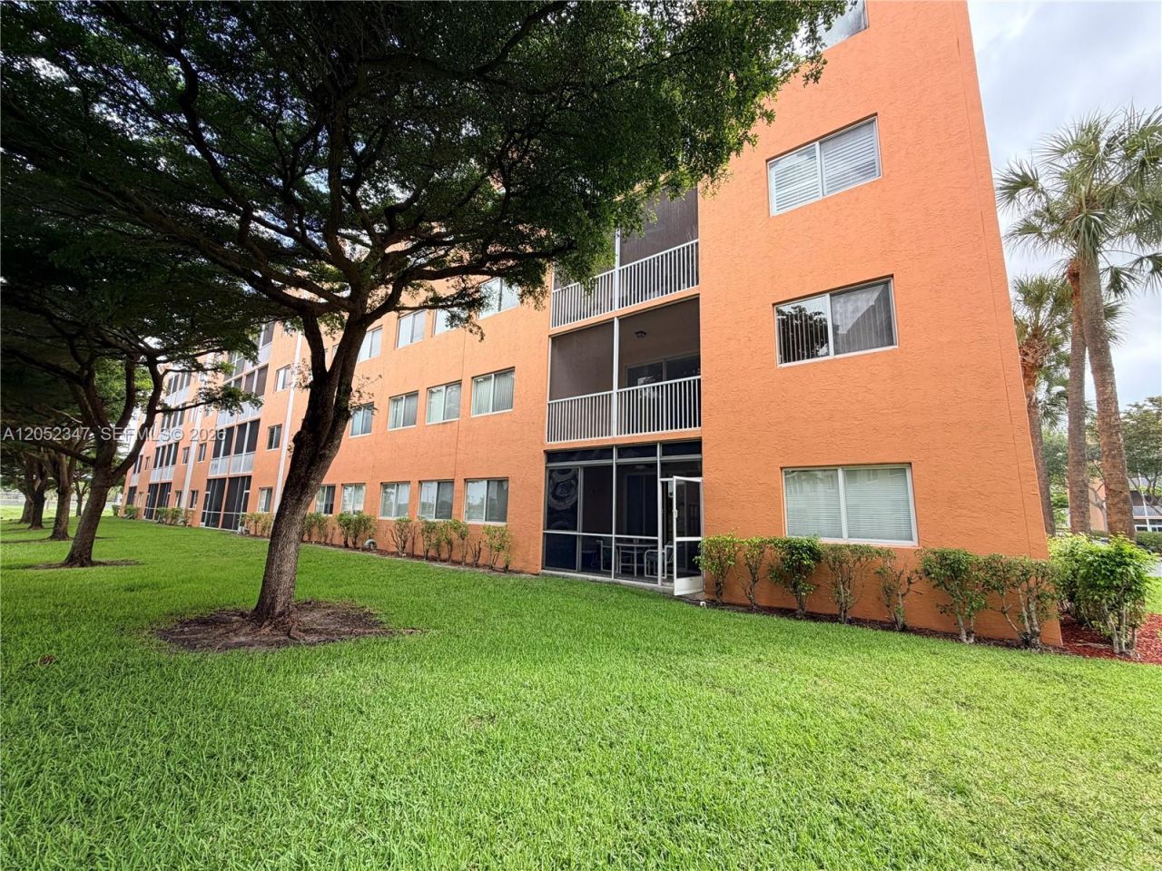 7735 Yardley Dr , Unit 101, Tamarac, FL 33321 Photo