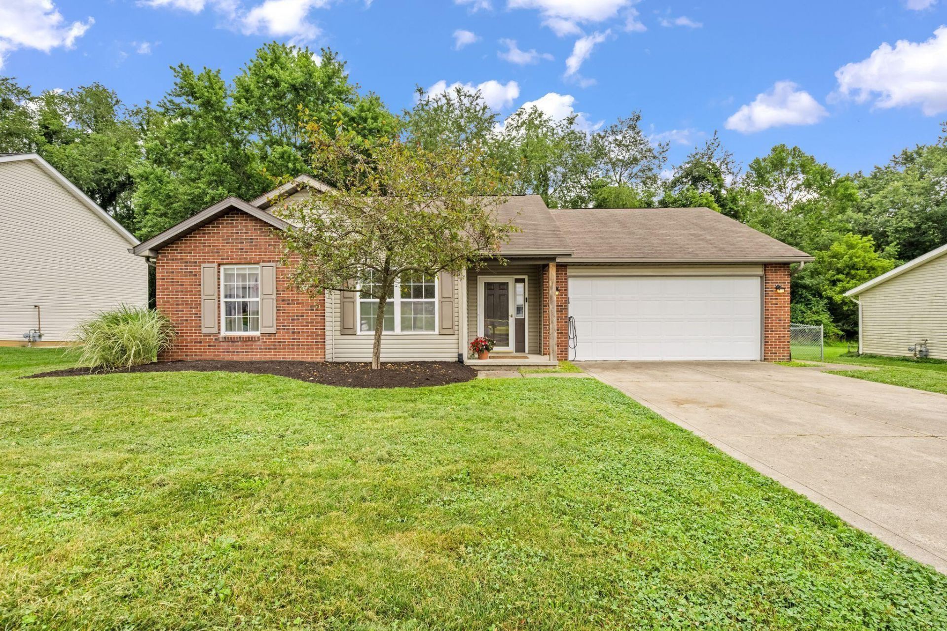 204 Alcon Drive , Newark, OH 43055 Main Photo