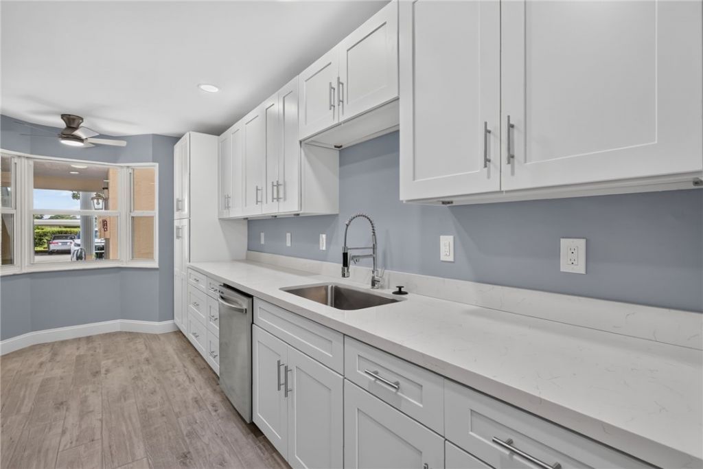 203 Grove Isle Circle, Unit 203, Vero Beach, FL 32962 Photo