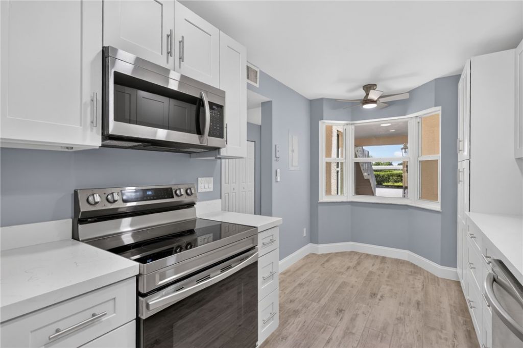 203 Grove Isle Circle, Unit 203, Vero Beach, FL 32962 Photo