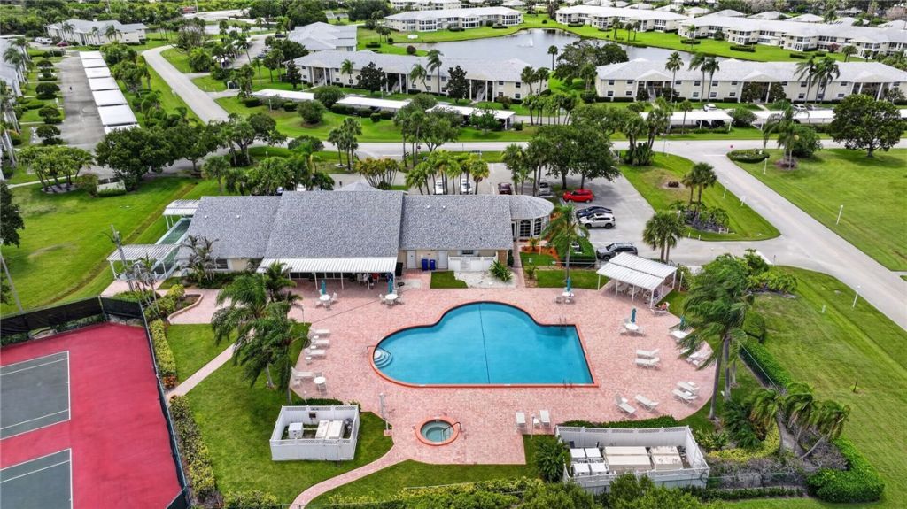 203 Grove Isle Circle, Unit 203, Vero Beach, FL 32962 Photo