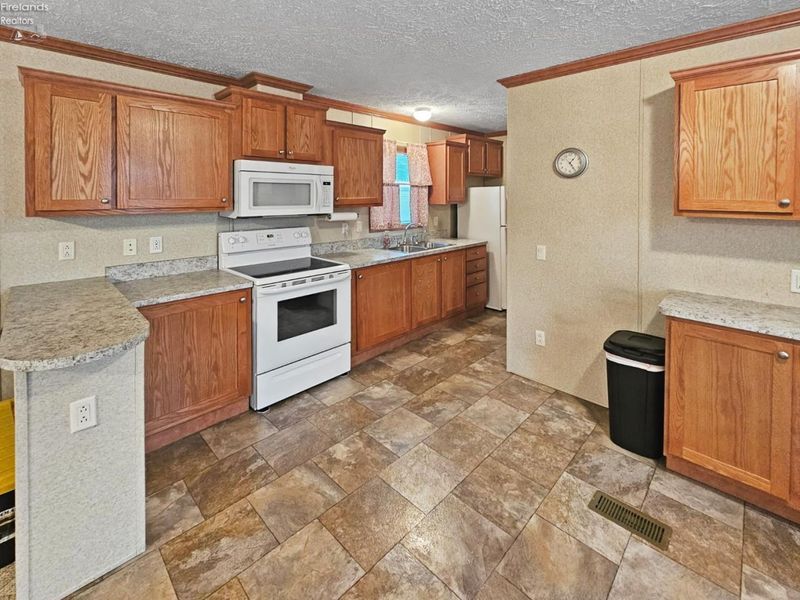 1250 Burkholder Road, Unit 11, Clyde, OH 43410 Photo 11
