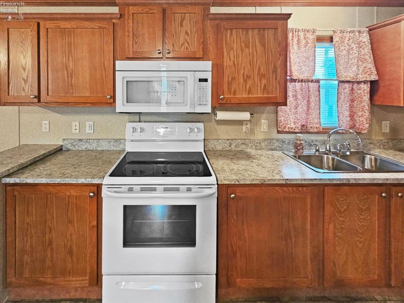 1250 Burkholder Road, Unit 11, Clyde, OH 43410 Photo 13
