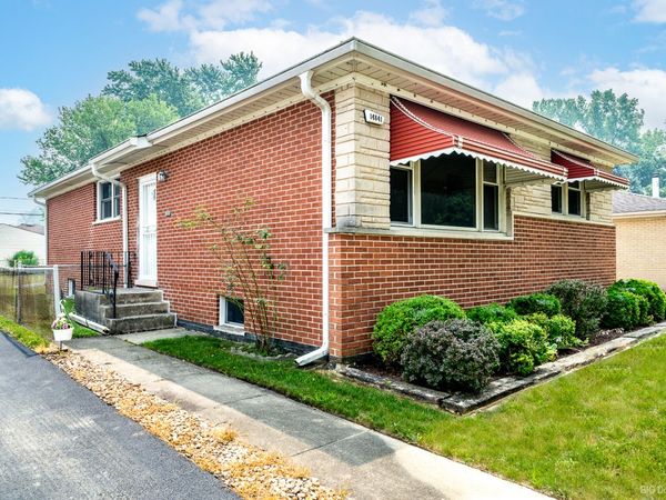 14841 Trumbull Avenue, Midlothian, IL 60445