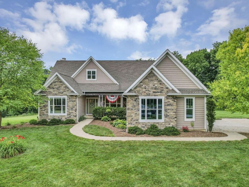 112 Liberty Woods Court NW, Johnstown, OH 43031 Photo 1