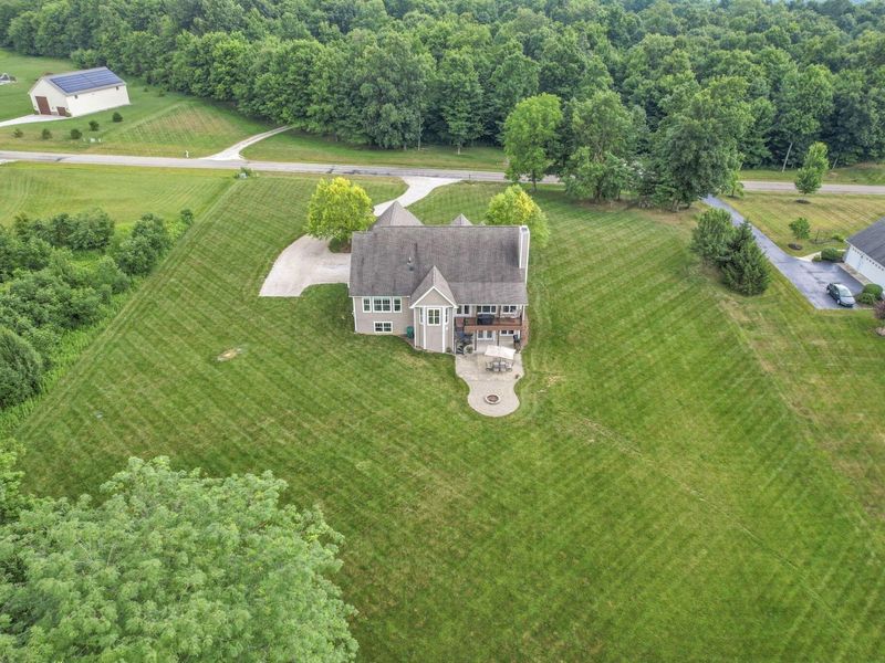 112 Liberty Woods Court NW, Johnstown, OH 43031 Photo 4
