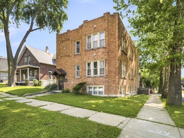 900 Wilcox Street , Joliet, IL 60435